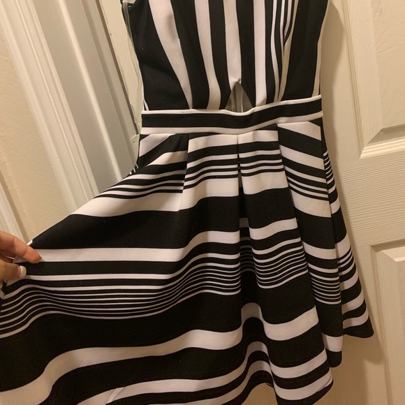 Mini Dress - Picture 2 of 3